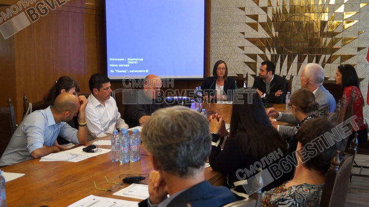 Младежи дискутират своето бъдеще в Смолян, в България и Европа