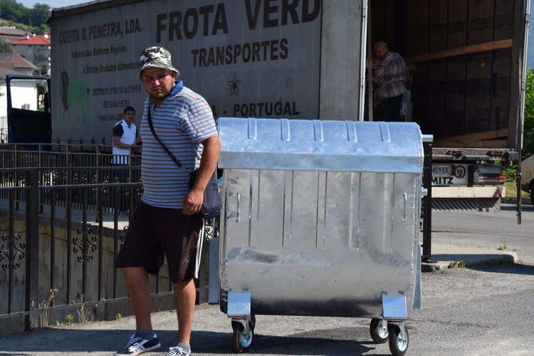 Нови контейнери тип „Бобър” закупи община Ардино