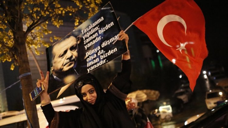 Теорията на Дарвин отпада от турските учебници