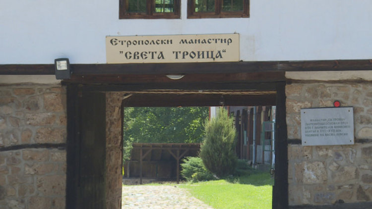 Манастири отварят врати за безплатни летни лагери за деца