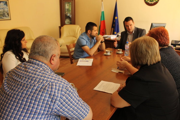 Чанев ще посредничи между бизнеса и професионалните гимназии