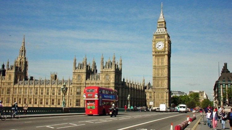 При кибератаката срещу британския парламент са разбити до 90 акаунта