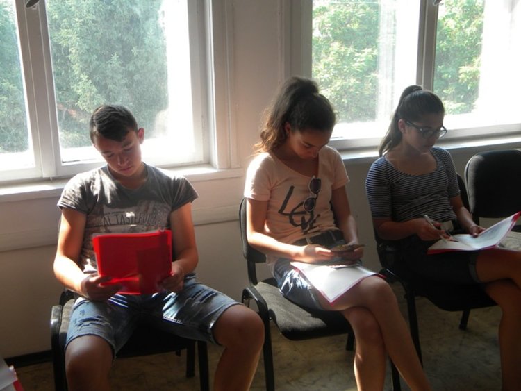 Младежи от Смолян и Кърджали отбелязаха Международния ден за борба с наркоманиите и нелегалния трафик на наркотици