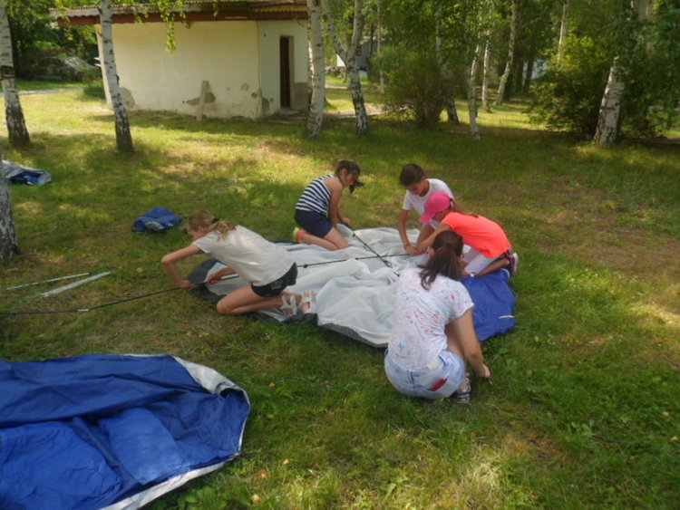 Детски глъч и песни огласиха дебрите на Източните Родопи