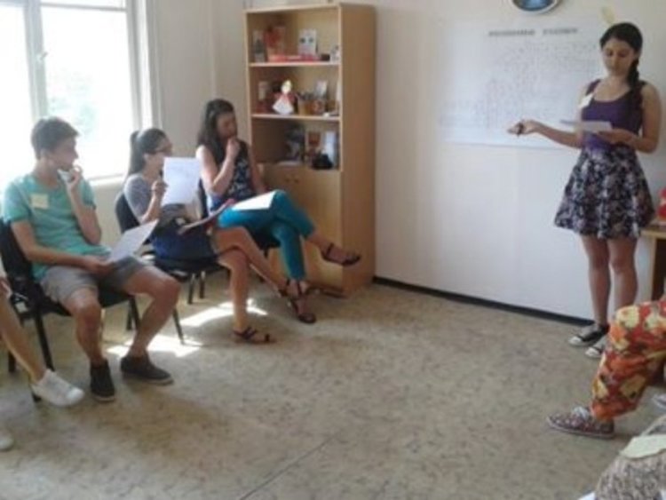 Младежи от Смолян и Кърджали обмениха опит в битката с наркотиците