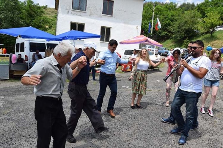 Събор в Синчец събра стотици родопчани и изселници