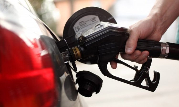 Отпускарско поевтиняване: Бензин, дизел, газ  