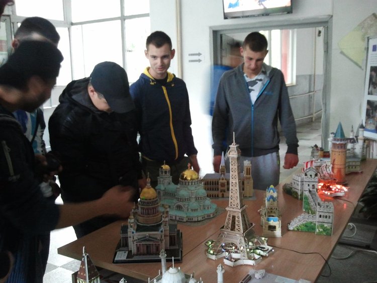 „Минисвят“ в Електрониката по проект "Твоят час“