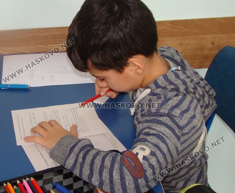 Приемат молби за еднократна помощ за първокласници в Димитровград