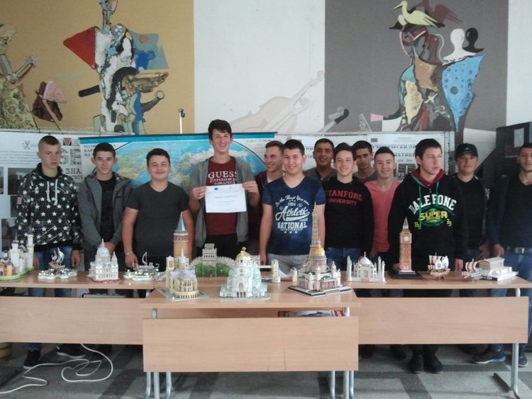 „Минисвят“ в Електрониката по проект "Твоят час“