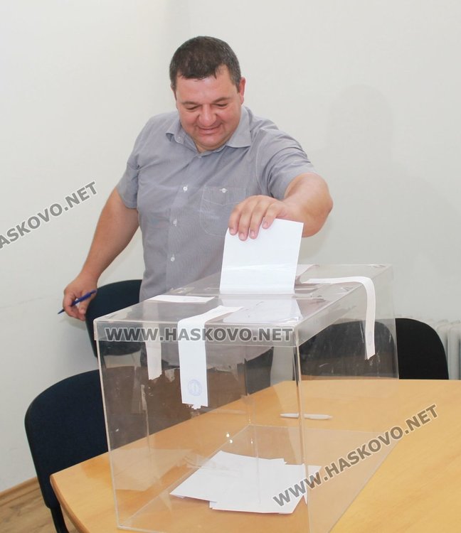 Бивш кмет става почетен гражданин на Димитровград, треньор по борба - не