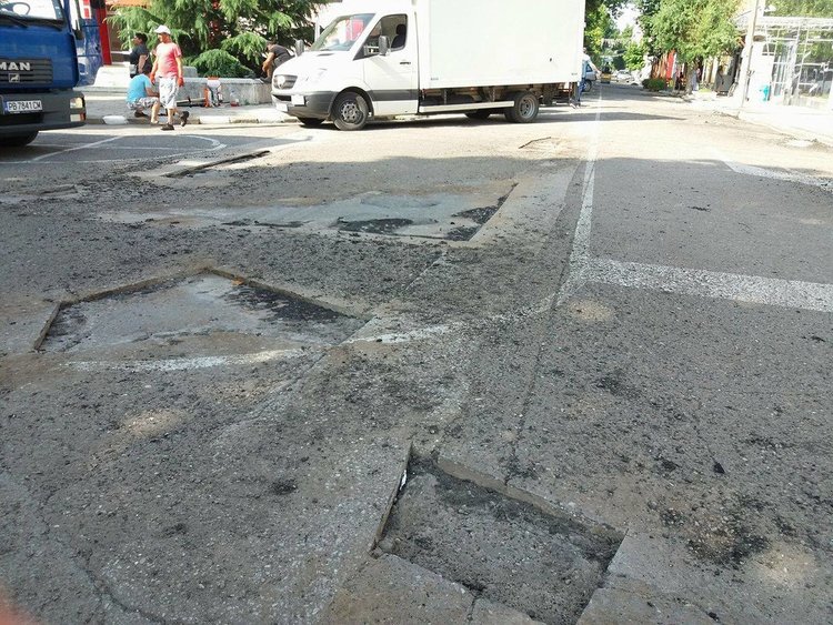 Пълнят дупки по "Княз Борис I"