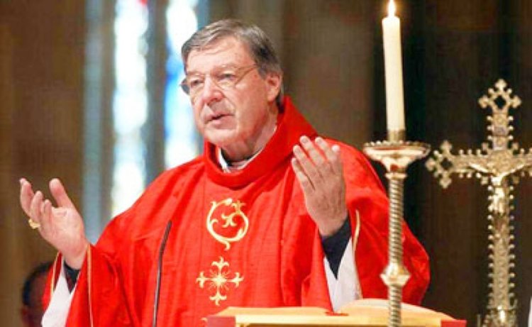 Обвиниха ковчежника на Ватикана в сексуално насилие