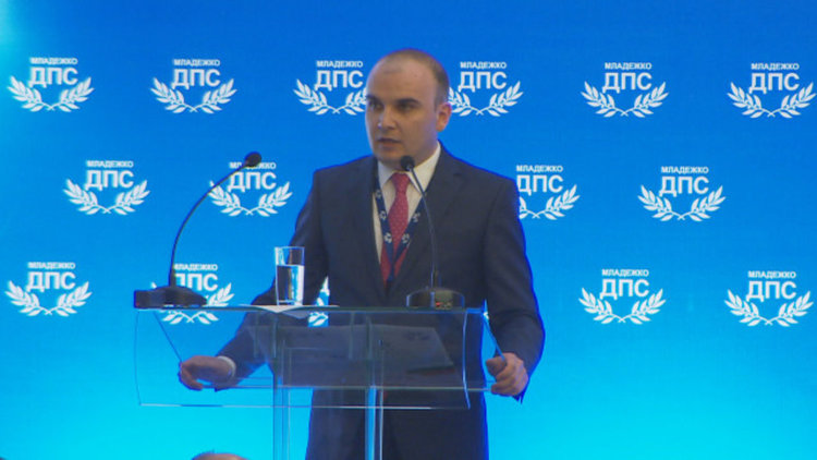 Илхан Кючюк