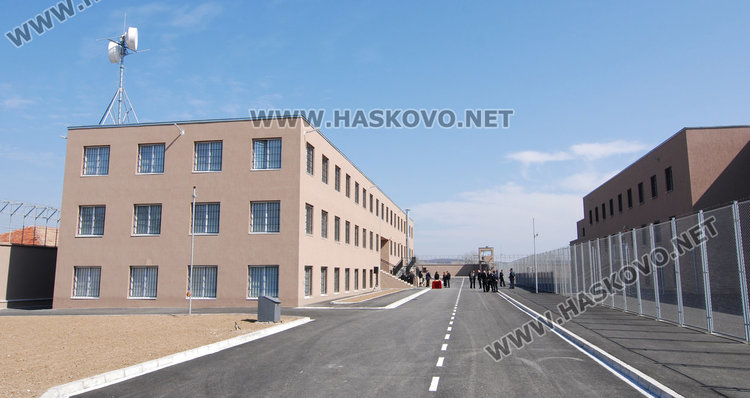 Арест за сириец, зареждал с дрога бежанци в Любимец