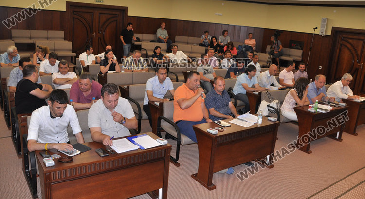 Одобриха парите за спортните клубове в Хасково