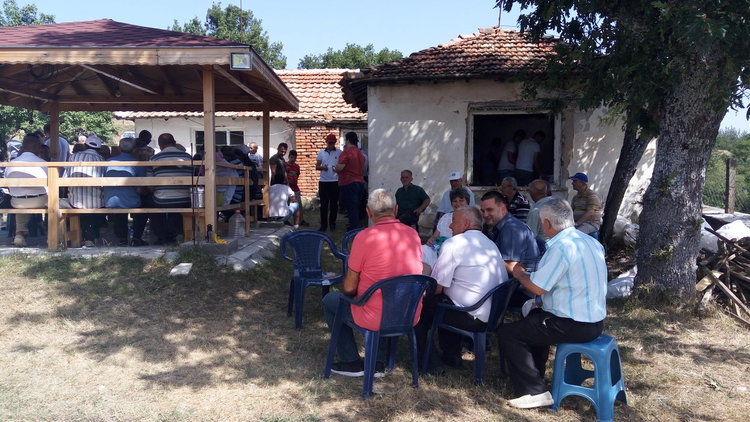 Никола Чанев уважи традиционния мевлид за здраве в кърджалийското село Велишане