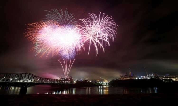 Канада чества пищно 150-ата си годишнина (видео)