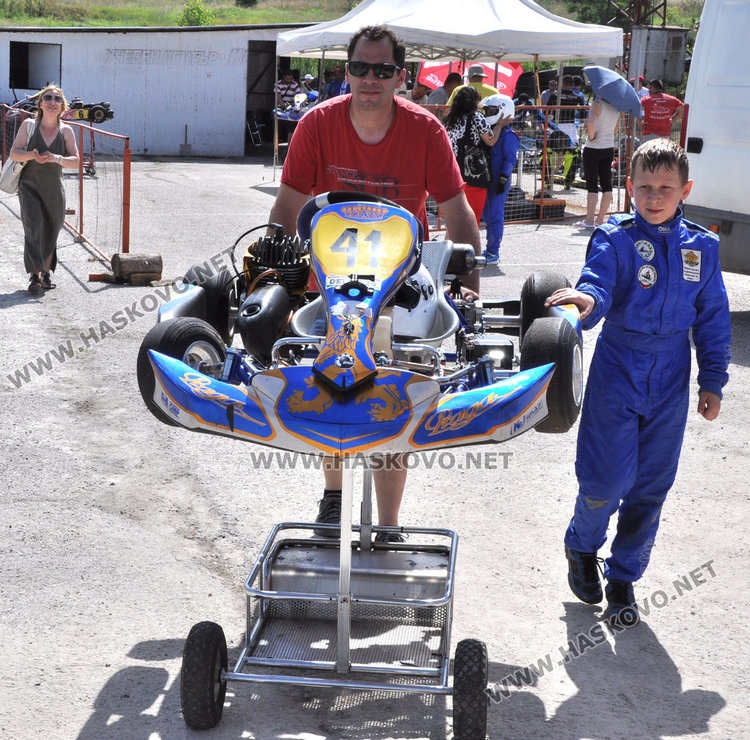 Трима пилоти катастрофираха на картинг пистата край Хасково