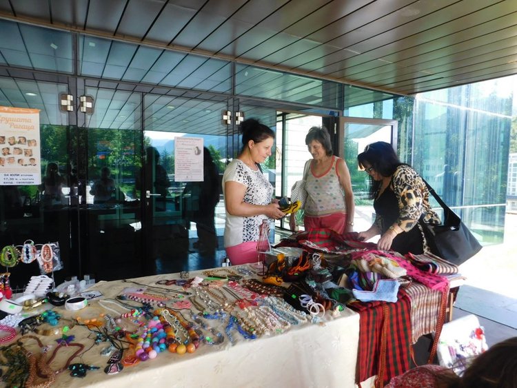 991 лева събраха благотворителните инициативи в помощ на Атанаска в Смолян /ГАЛЕРИЯ/