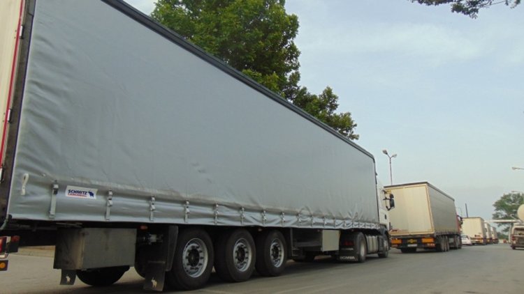 Бежанец се задуши в ТИР, пътуващ към България