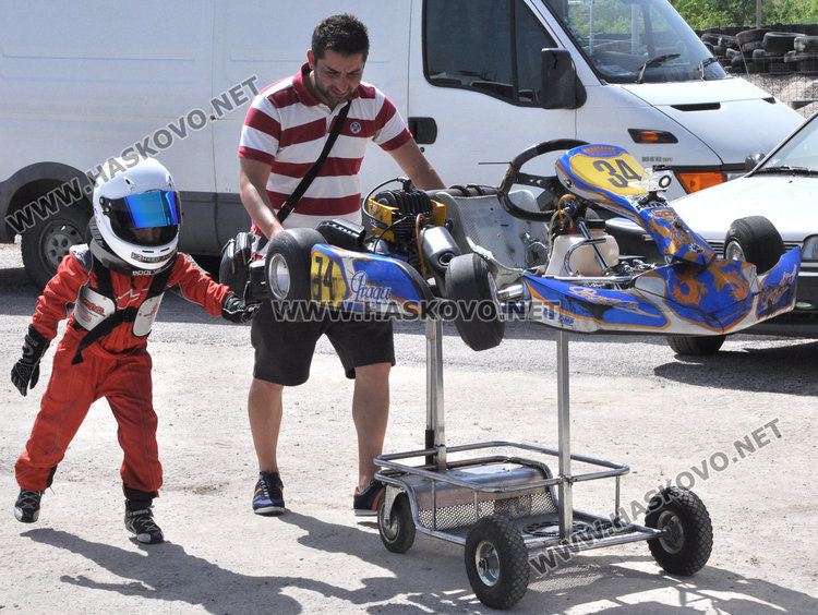 Трима пилоти катастрофираха на картинг пистата край Хасково