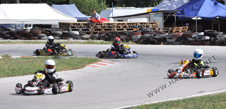 Трима пилоти катастрофираха на картинг пистата край Хасково