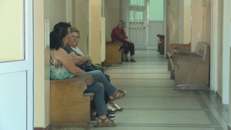 В Кърджали пациенти чакат с години за ТЕЛК, издават им решение посмъртно 