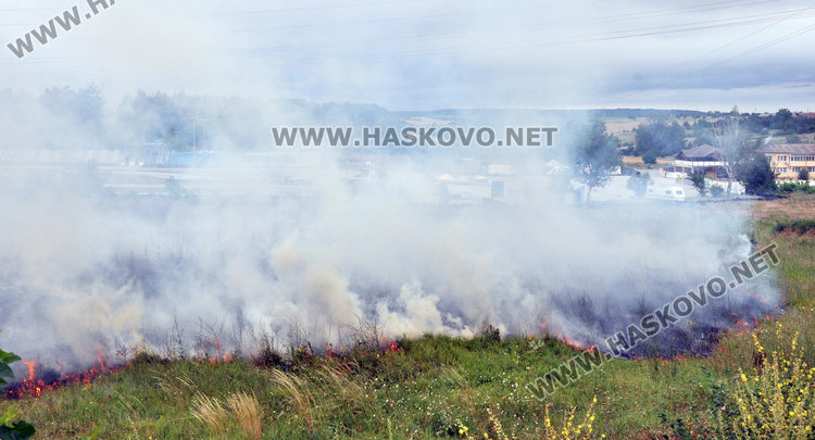 Спряха пожар на метри от бензиностанция и картинг пистата