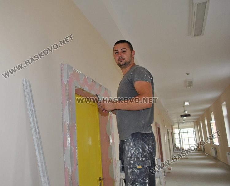 Градина „Слънце“ готова с ремонта, довършват „Шандор Петьофи“ и „Иван Рилски“