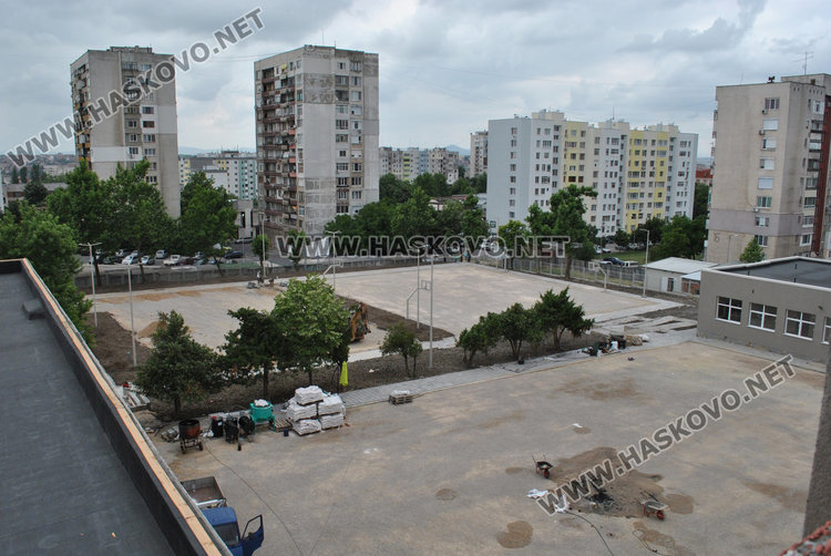 Дворът на "Шандор Петьофи"