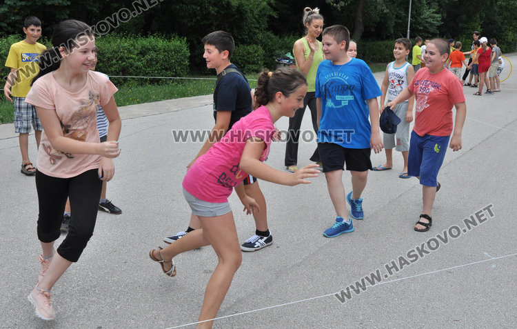  „Забавно лято“ - хапче срещу висенето пред компютъра