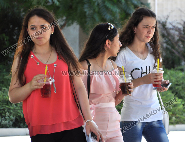 Гръмотевици и дъжд ни разхлаждат в началото на седмицата