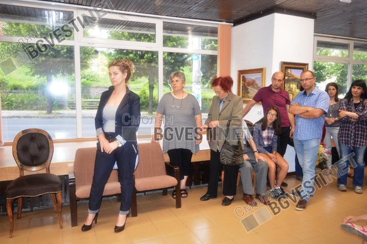 Приятели се поклониха пред големия художник Йордан Йорданов/Юри/ с ретроспективна изложба в Смолян