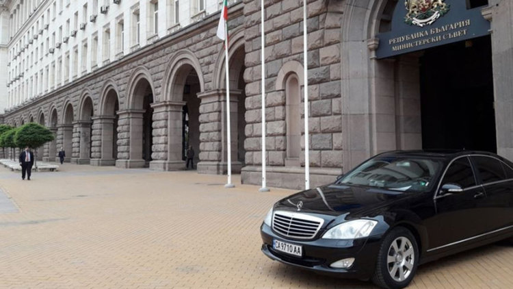 Плебсът няма нужда от автомобил. Преглед на печата