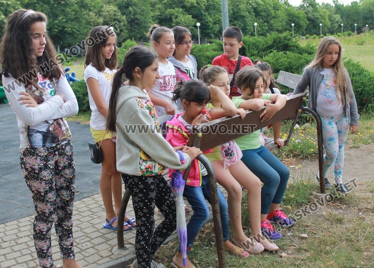 Лятна занималня „Библиотека в куфар" откриха в Димитровград