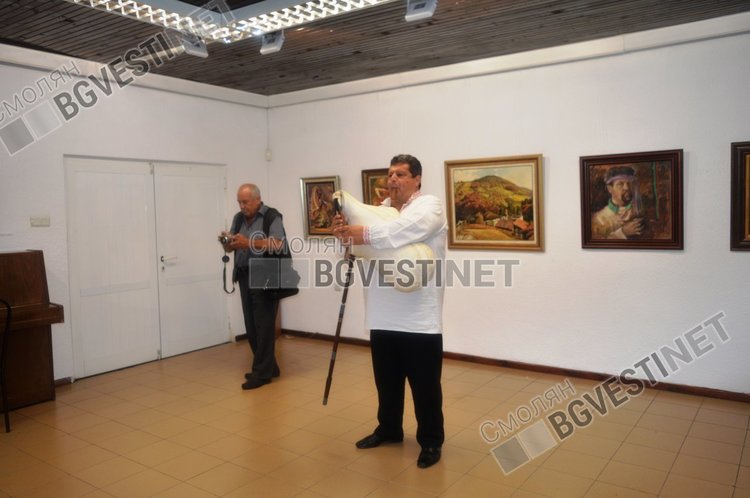 Приятели се поклониха пред големия художник Йордан Йорданов/Юри/ с ретроспективна изложба в Смолян