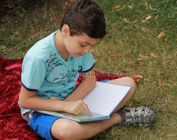 Лятна занималня „Библиотека в куфар" откриха в Димитровград