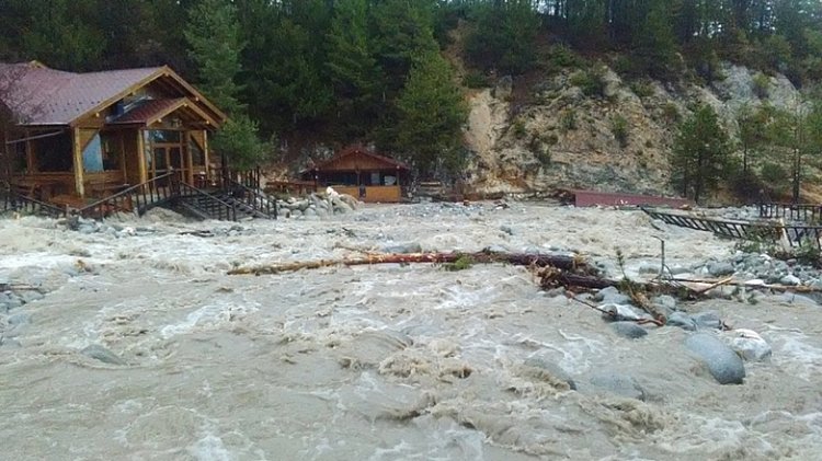 След пороите остава в сила бедственото положение в Самоков