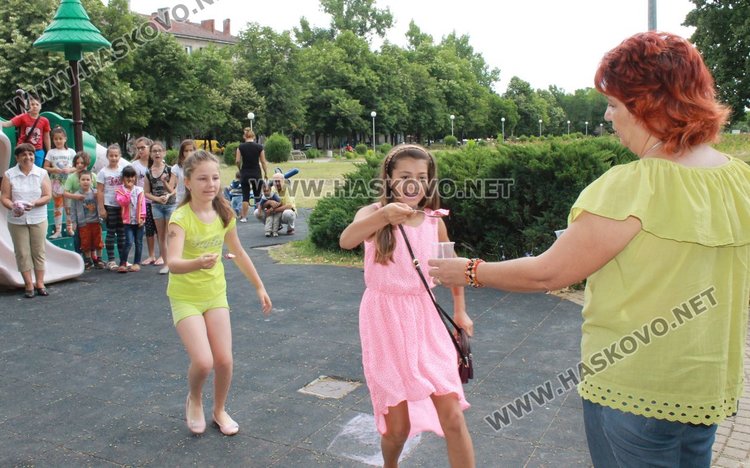 Лятна занималня „Библиотека в куфар" откриха в Димитровград