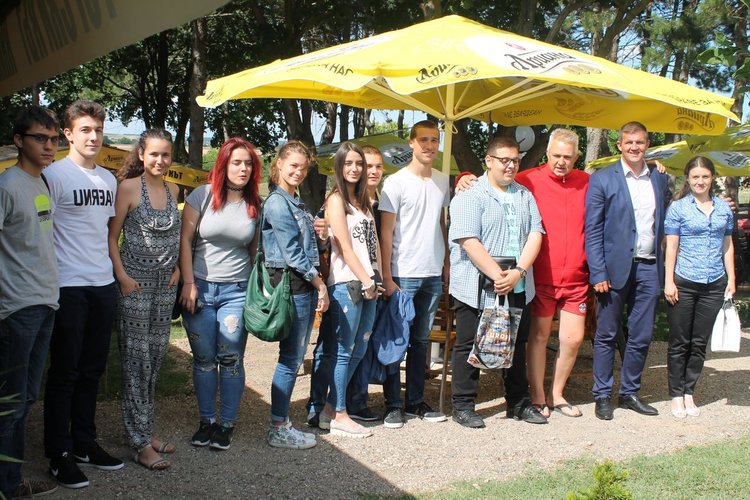 1426,71 лв. #ЗаНики от благотворителната фотоизложба в Областна 