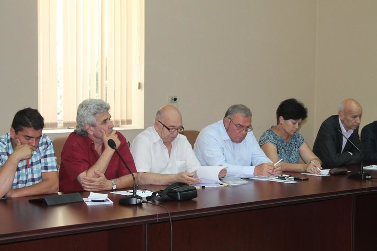 Обмислят разкриването на паралелки, свързани с автомобилостроенето в региона