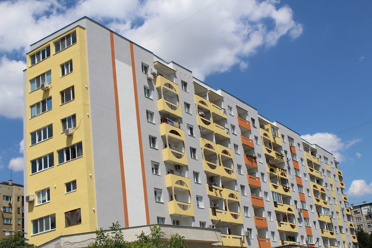 Нови 6 блока готови по саниращата държавна програма