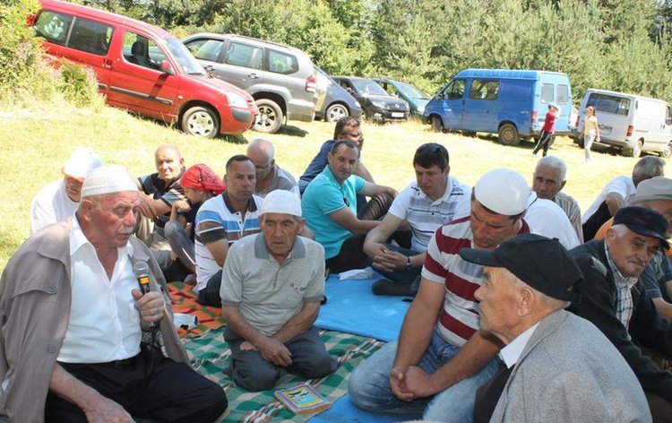 Курбан за здраве и берекет на връх „Алада“ в неделя