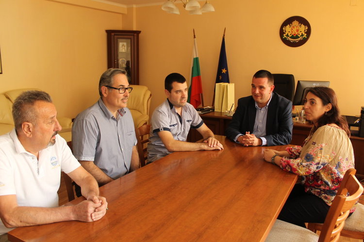 Областният управител се срещна с президента на „Серта интернешънъл”