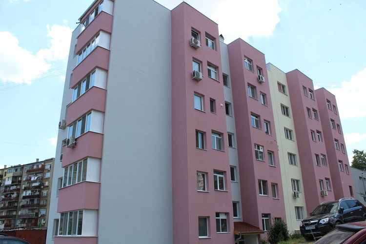 Нови 6 блока готови по саниращата държавна програма