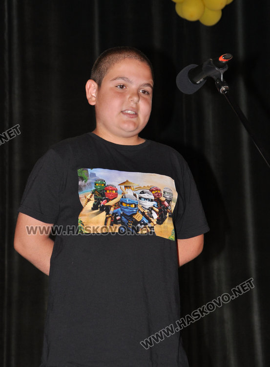 Малки таланти на сцената на Младежкия център