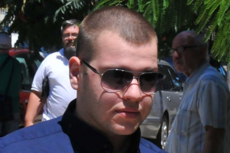 Биячът на незрящи туристи се извини, бил уплашен