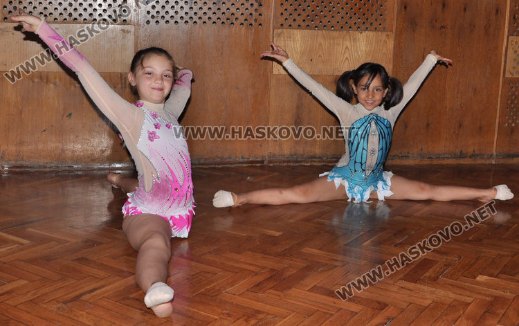 Малки таланти на сцената на Младежкия център