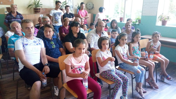 Никола Чанев пред родители учители: Училището в Чифлик няма да бъде закрито